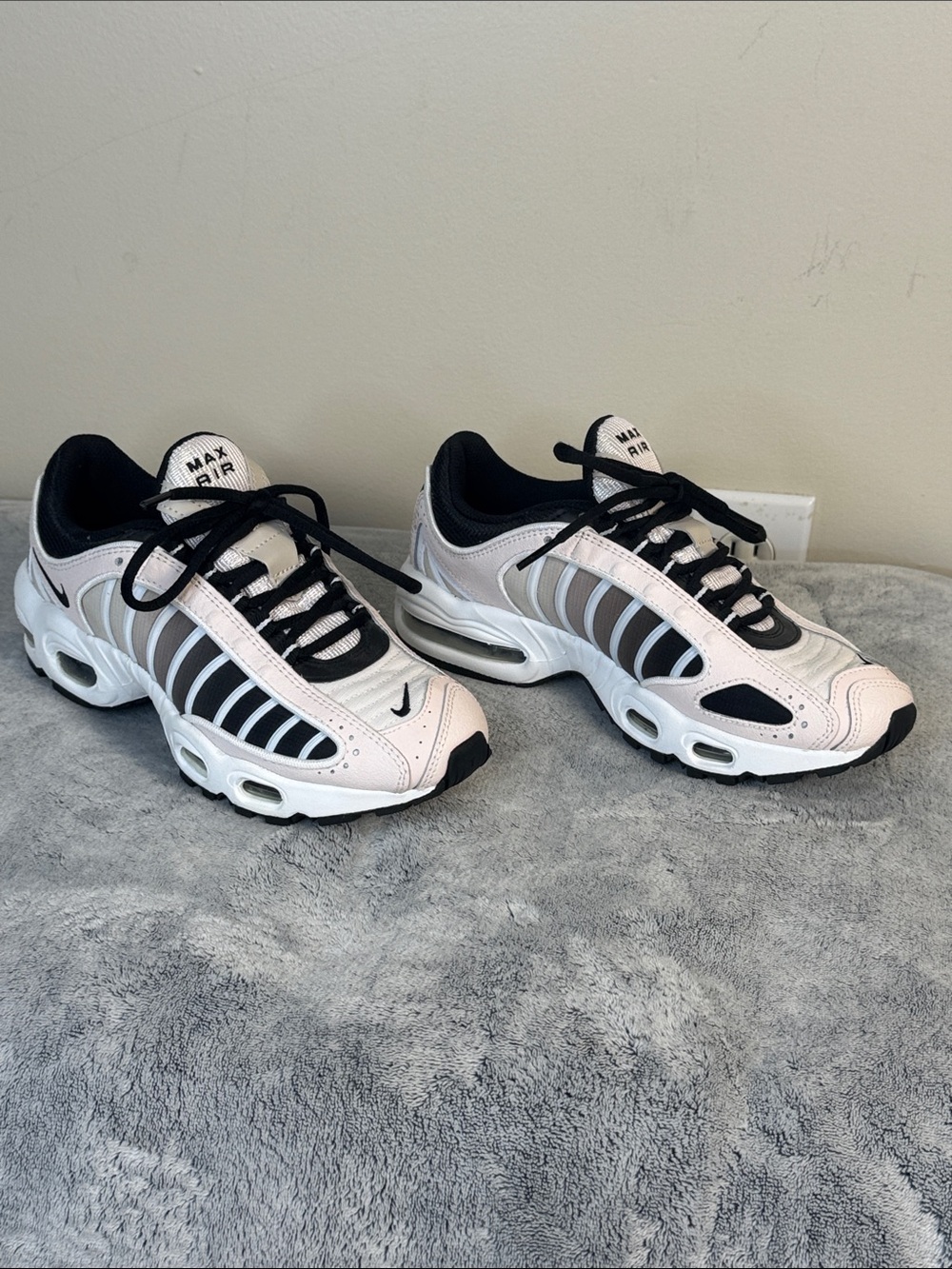 Nike Air Max Tailwind 4 - Soft Pink, Black, & White - CJ7976-603 - Women’s 6.5
